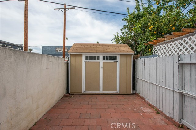 Detail Gallery Image 24 of 35 For 21023 1/2 Gault St #7,  Canoga Park,  CA 91303 - 3 Beds | 2/1 Baths
