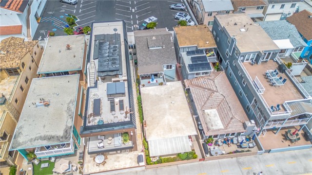 Detail Gallery Image 3 of 28 For 1408 W Oceanfront, Newport Beach,  CA 92661 - – Beds | – Baths