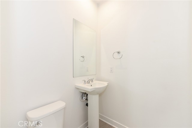 Detail Gallery Image 9 of 48 For 1418 S Urbana St, Anaheim,  CA 92805 - 4 Beds | 3/1 Baths
