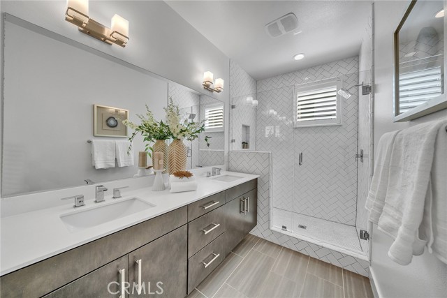 Detail Gallery Image 33 of 59 For 687 Doheny, Costa Mesa,  CA 92627 - 2 Beds | 2/2 Baths