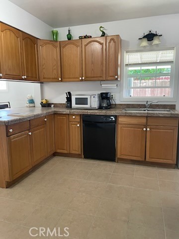 Detail Gallery Image 7 of 24 For 431 Douglas, Bakersfield,  CA 93308 - 2 Beds | 1 Baths