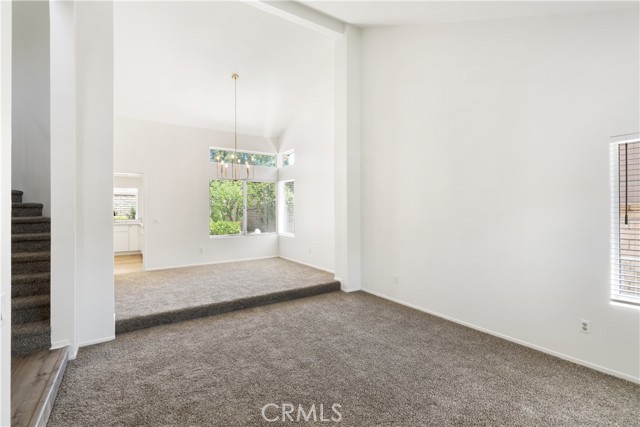 Detail Gallery Image 15 of 47 For 21965 Jeffers Ln, Saugus,  CA 91350 - 5 Beds | 3 Baths