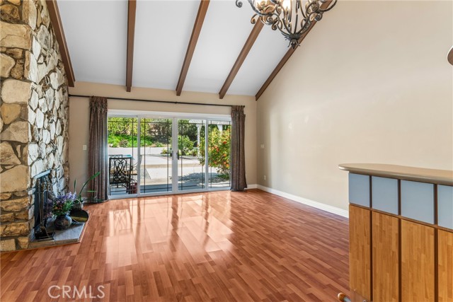 Detail Gallery Image 14 of 34 For 4432 Leydon Ave, Woodland Hills,  CA 91364 - 3 Beds | 2 Baths