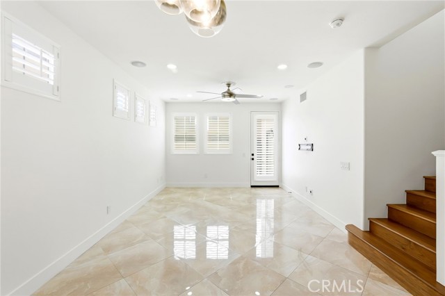 Detail Gallery Image 10 of 35 For 11537 Amalfi, Porter Ranch,  CA 91326 - 2 Beds | 3 Baths