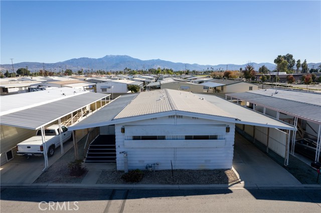 1895 W Devonshire Avenue, Hemet CA: https://media.crmls.org/medias/f4712799-03c8-49cf-b151-e6936c7b5d26.jpg