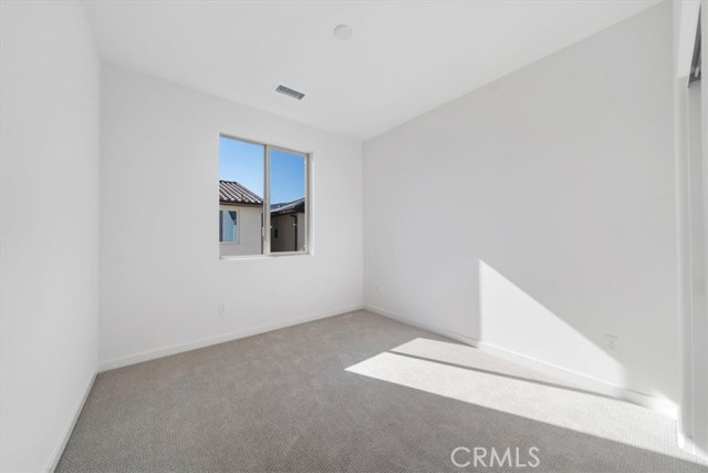 2561 Sprout Lane, Corona CA: https://media.crmls.org/medias/f47185c1-a397-4efd-98a5-f21bb1eb04f5.jpg