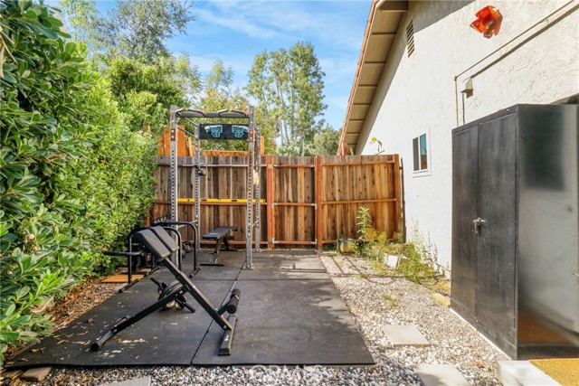 2292 Hillsbury Road, Westlake Village CA: https://media.crmls.org/medias/f471f66d-82f8-448f-b138-ebd041f5d1b5.jpg
