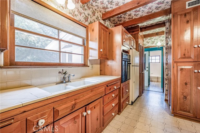 Detail Gallery Image 57 of 72 For 8525 Louise Ave, –,  CA 91325 - 6 Beds | 4/1 Baths