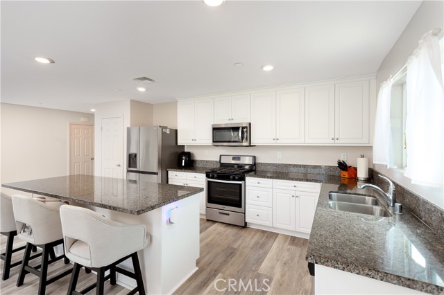 Detail Gallery Image 11 of 18 For 3613 Garnet Ln, Lancaster,  CA 93535 - 4 Beds | 2 Baths