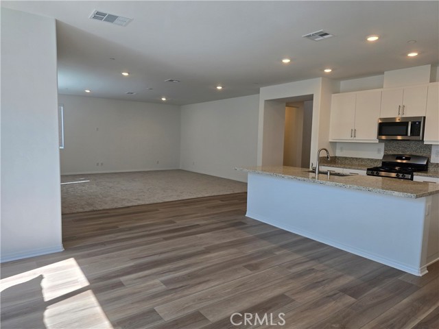 Detail Gallery Image 9 of 47 For 27047 Lost Palm St, Menifee,  CA 92585 - 4 Beds | 3/1 Baths