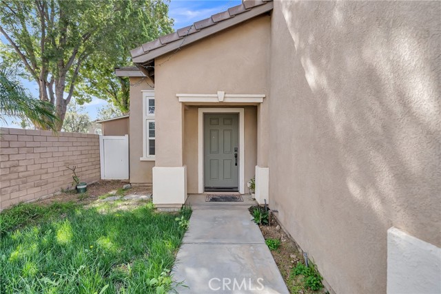 277 Avenida San Miguel, Perris CA: https://media.crmls.org/medias/f474033c-026e-46ed-8038-ac60855486c4.jpg