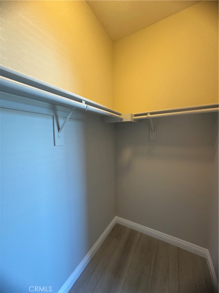 https://media.crmls.org/medias/f4756170-166f-437b-9860-f9fb3c744a98.jpg?preset=X-Large