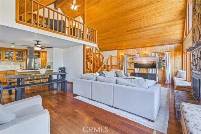 Detail Gallery Image 11 of 60 For 1137 Edna, Wrightwood,  CA 92397 - 5 Beds | 3 Baths