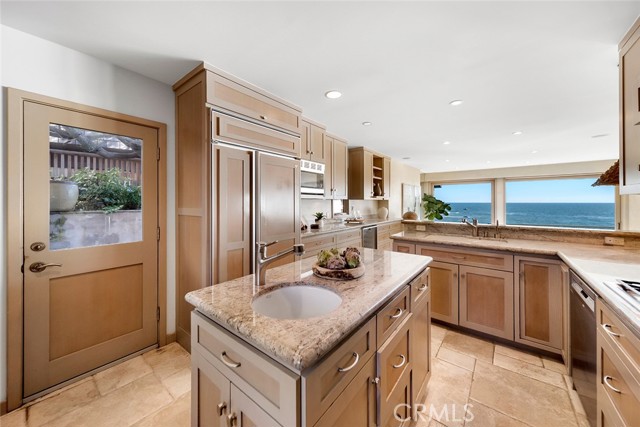 Detail Gallery Image 37 of 74 For 1907 Ocean Way, Laguna Beach,  CA 92651 - 4 Beds | 3/1 Baths