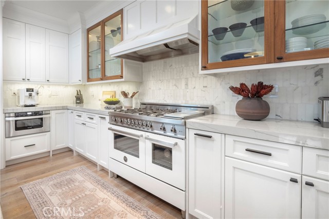 1515 E Ocean Boulevard, Newport Beach CA: https://media.crmls.org/medias/f4784464-8a7f-4554-9559-a7e429a062e9.jpg