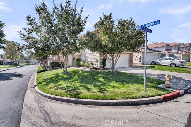 1105 W Victoria Street, Rialto CA: https://media.crmls.org/medias/f47923ee-d365-47ed-8f46-ef5d508b4968.jpg