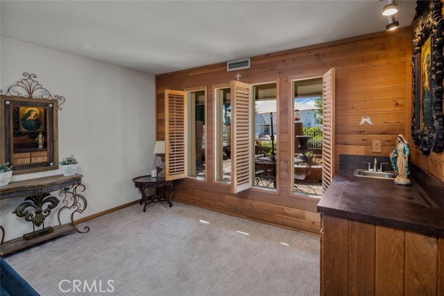 15232 Lille Circle, Irvine CA: https://media.crmls.org/medias/f47a06ac-bf43-4c42-89e0-009122780c14.jpg