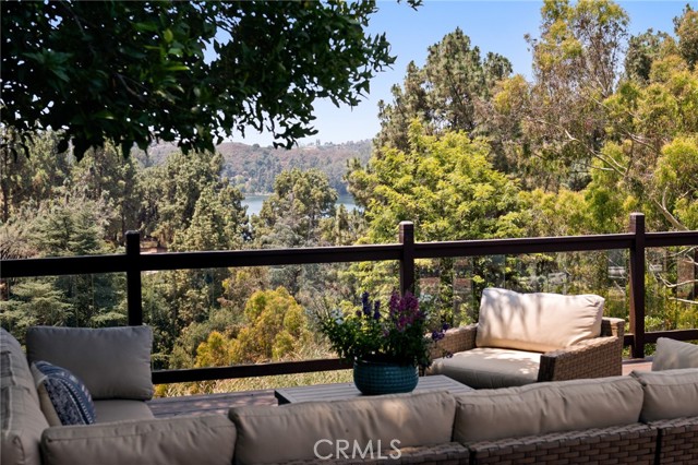 6312 Tahoe Drive, Los Angeles CA: https://media.crmls.org/medias/f47a0785-f7bb-40a0-9a34-701bc245e20e.jpg