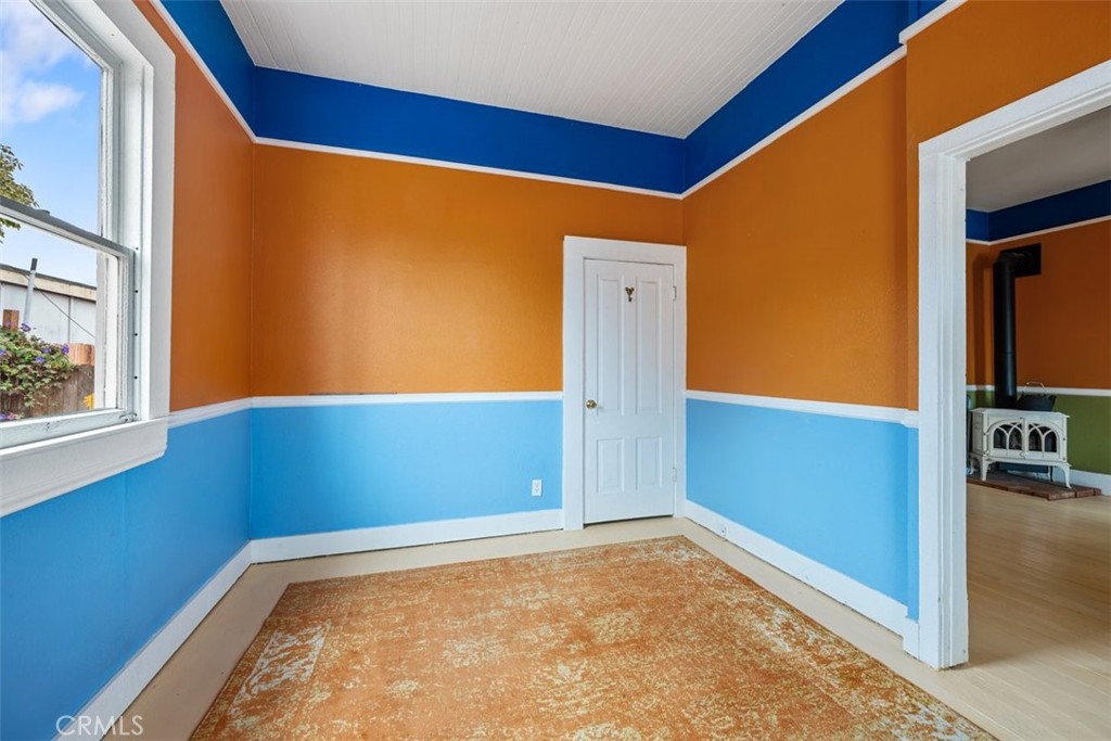 https://media.crmls.org/medias/f47b332b-f665-4447-b21e-b695523092d3.jpg?preset=X-Large