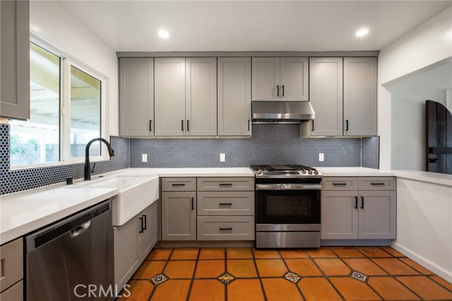 Detail Gallery Image 3 of 33 For 2722 W 146th, Gardena,  CA 90249 - 3 Beds | 2 Baths