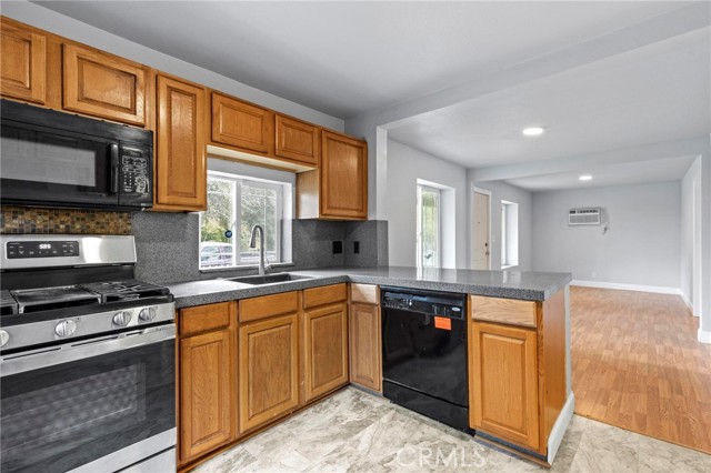 Detail Gallery Image 14 of 39 For 2215 Laurel St, Chico,  CA 95928 - 2 Beds | 1 Baths