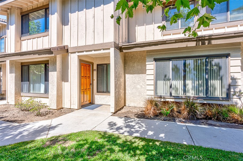 11102 Woodruff Avenue #10