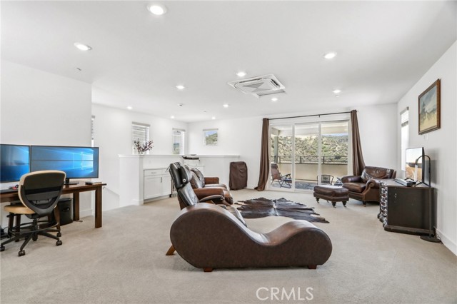 Detail Gallery Image 11 of 19 For 26720 Afton Ln, Valencia,  CA 91381 - 4 Beds | 4 Baths