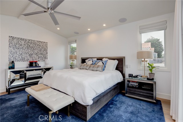 665 19th Street, Manhattan Beach, California 90266, 5 Bedrooms Bedrooms, ,7 BathroomsBathrooms,Residential,Sold,19th,SB22011803