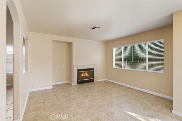 Detail Gallery Image 11 of 37 For 9609 Salinger, Bakersfield,  CA 93311 - 3 Beds | 2/1 Baths