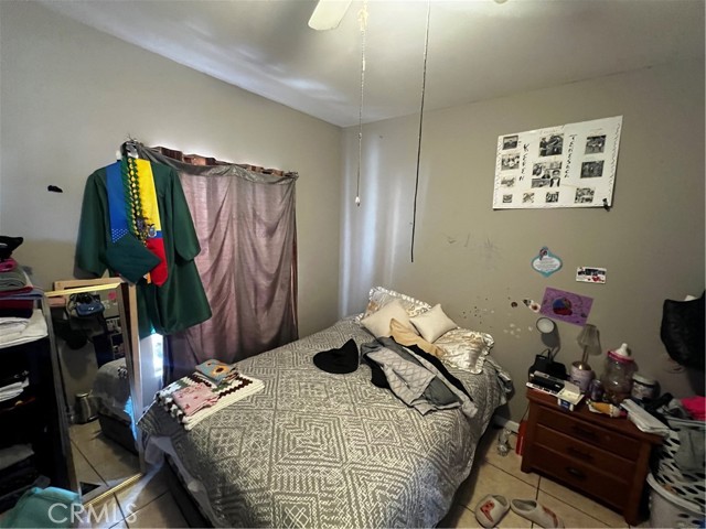 Detail Gallery Image 20 of 34 For 910 E 19th, Long Beach,  CA 90806 - 4 Beds | 3 Baths