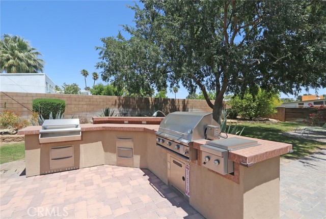 Detail Gallery Image 39 of 47 For 576 E Desert Holly Cir, Palm Springs,  CA 92262 - 3 Beds | 2 Baths