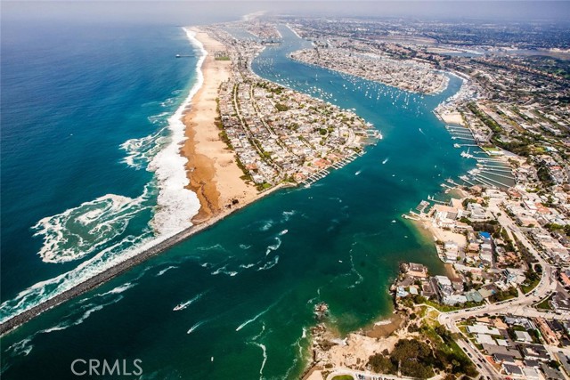 Detail Gallery Image 20 of 28 For 1720 W Oceanfront #B,  Newport Beach,  CA 92663 - 2 Beds | 2/1 Baths