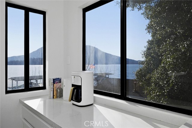 Detail Gallery Image 14 of 55 For 10727 E Highway 20, Clearlake Oaks,  CA 95423 - 3 Beds | 3 Baths