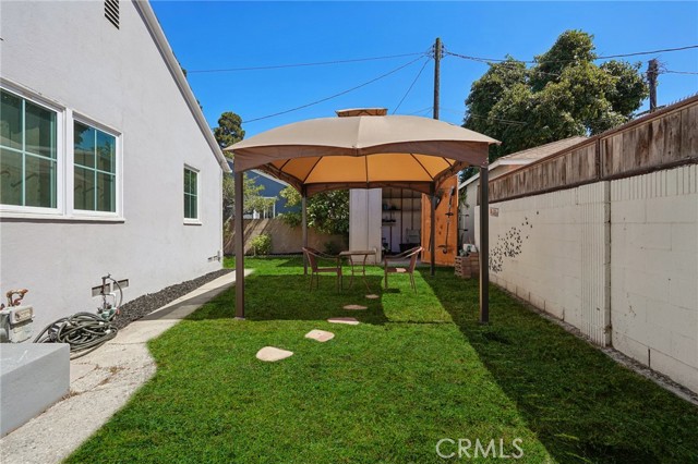 3700 W 147th Street, Hawthorne CA: https://media.crmls.org/medias/f47ec400-c45e-4392-bb41-f9e8d6602d3f.jpg