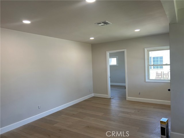 Detail Gallery Image 6 of 15 For 3375 Baltic Ave, Long Beach,  CA 90810 - 3 Beds | 2 Baths