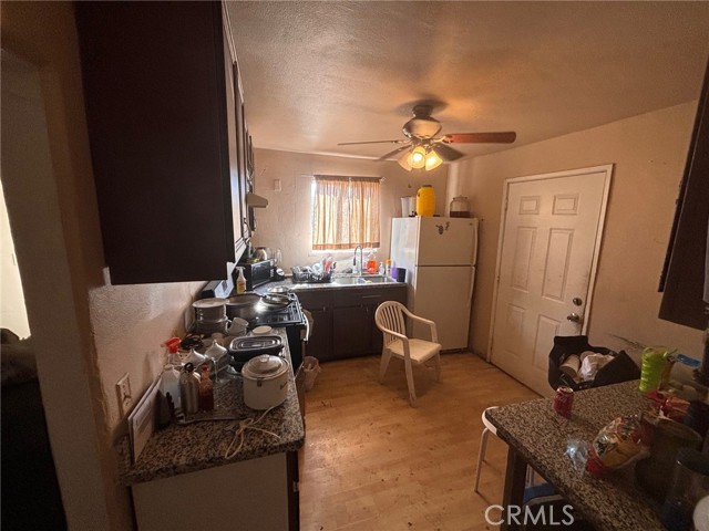 Detail Gallery Image 20 of 33 For 326 N Grant Ave, Corona,  CA 92882 - 2 Beds | 1 Baths