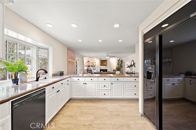 Detail Gallery Image 12 of 67 For 18817 Tomahawk Street, Fountain Valley,  CA 92708 - 5 Beds | 3 Baths