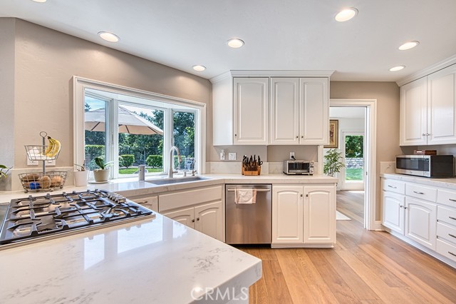 Detail Gallery Image 13 of 40 For 23271 via Dorado, Coto de Caza,  CA 92679 - 4 Beds | 3/1 Baths