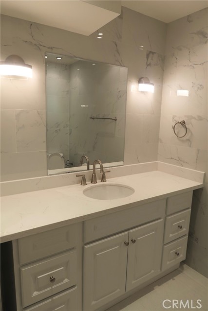 Detail Gallery Image 24 of 26 For 1121 N Olive Dr #209,  West Hollywood,  CA 90069 - 2 Beds | 2 Baths