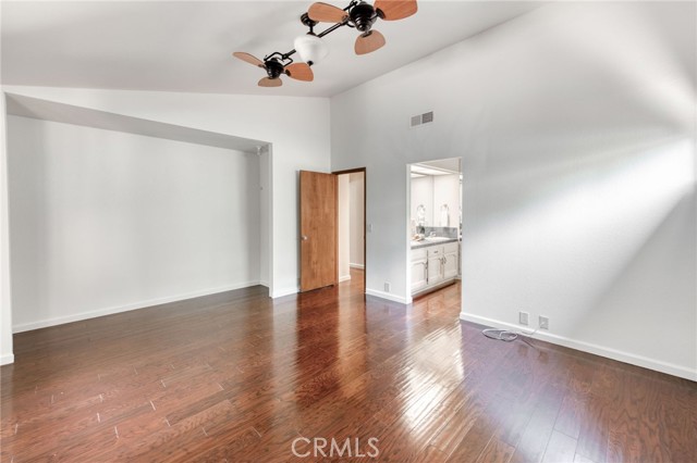 6300 N Palm Avenue, Fresno CA: https://media.crmls.org/medias/f48107cd-374c-40e4-96c0-55b9a9484636.jpg