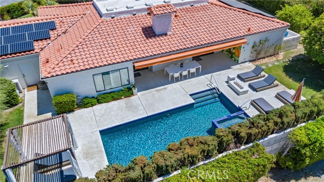 1045 E Deepak Road, Palm Springs CA: https://media.crmls.org/medias/f4821771-28d5-4e85-8ba0-e0c3c80e7cd0.jpg