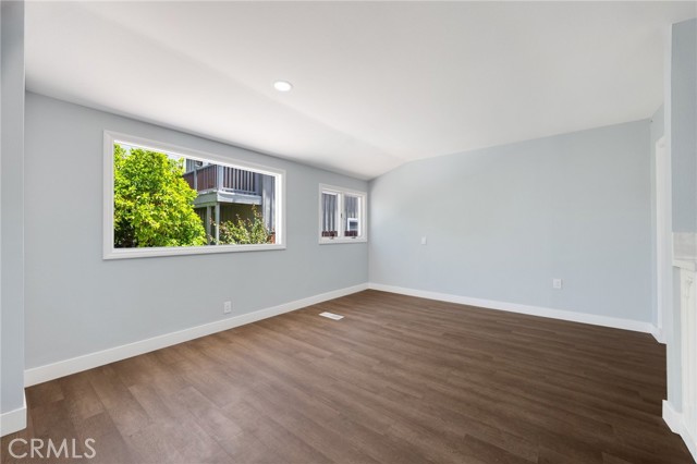 220 W Highland Avenue, Redlands CA: https://media.crmls.org/medias/f4838afc-4bb2-447c-af63-290bfbf0566f.jpg
