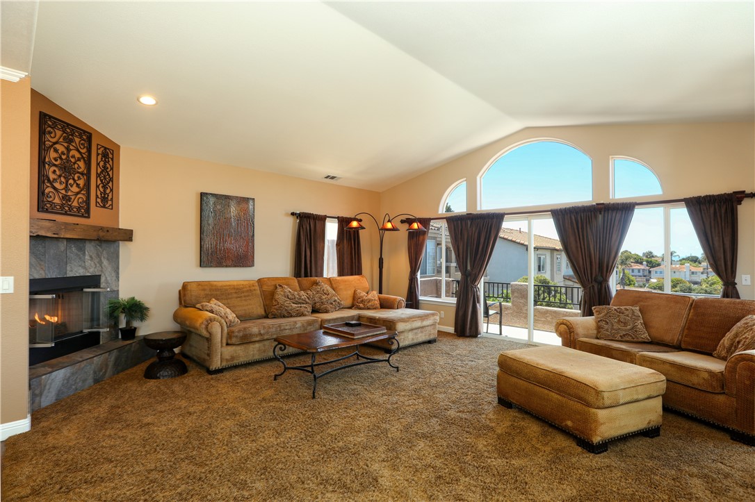 Detail Gallery Image 4 of 48 For 1568 Cabrillo Ct, Grover Beach,  CA 93433 - 3 Beds | 2/1 Baths