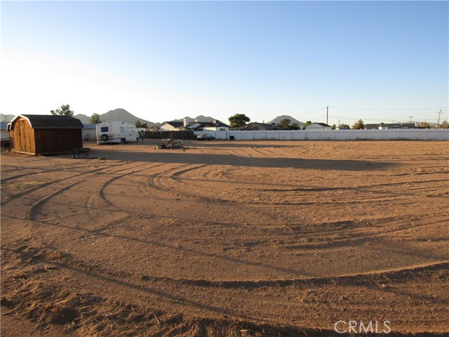 Detail Gallery Image 20 of 27 For 15235 Apache Rd, Apple Valley,  CA 92307 - 3 Beds | 2 Baths