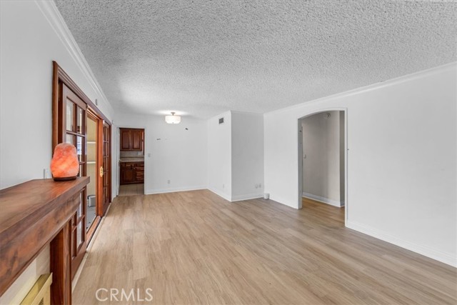 Detail Gallery Image 8 of 46 For 23032 Mobile, West Hills,  CA 91307 - 4 Beds | 2 Baths