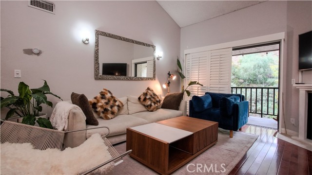 Detail Gallery Image 1 of 18 For 4210 via Arbolada #307,  Los Angeles,  CA 90042 - 2 Beds | 2 Baths