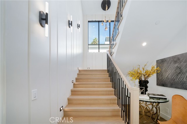Detail Gallery Image 5 of 62 For 12207 Valleyheart Dr, Studio City,  CA 91604 - 6 Beds | 6/1 Baths