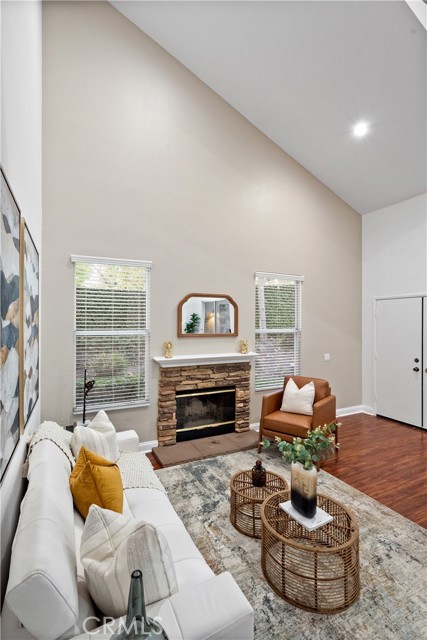 19431 Rue De Valore, Lake Forest CA: https://media.crmls.org/medias/f4875a8a-57cf-4f28-b650-f41430f3ca10.jpg