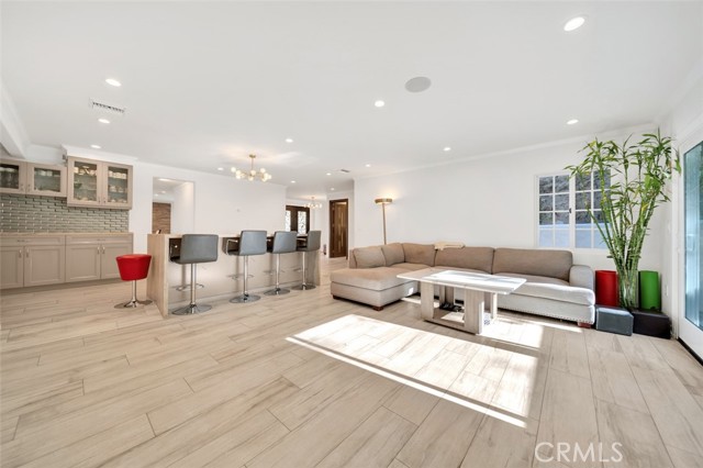 10101 Wheatland Avenue photo 8