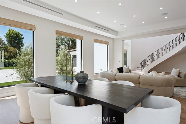 Detail Gallery Image 11 of 74 For 13807 Magnolia Bld, Sherman Oaks,  CA 91423 - 5 Beds | 4/1 Baths